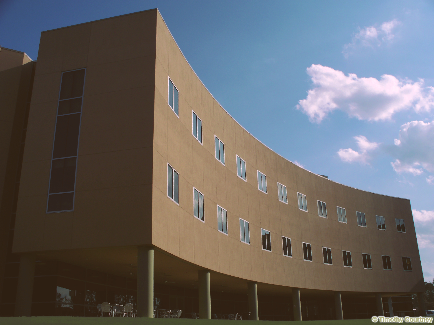 This is St. Luke's Curved Lakeside Hospital at I45 and 242